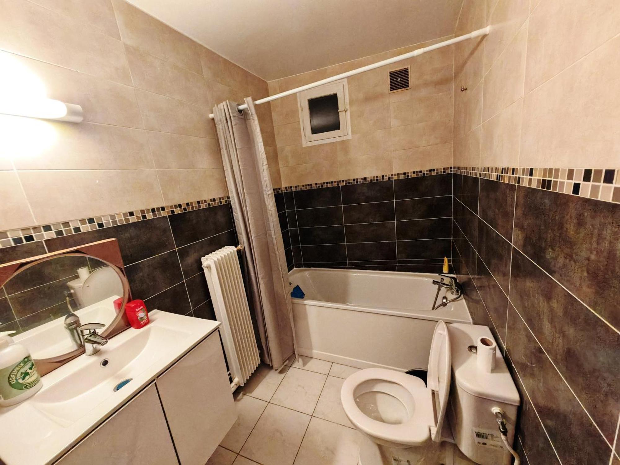 Apartamento F1 Equipe Avec Ascenseur, Parking Et Pres Des Transports Argenteuil Exterior foto