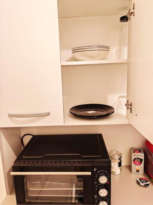 Apartamento F1 Equipe Avec Ascenseur, Parking Et Pres Des Transports Argenteuil Exterior foto