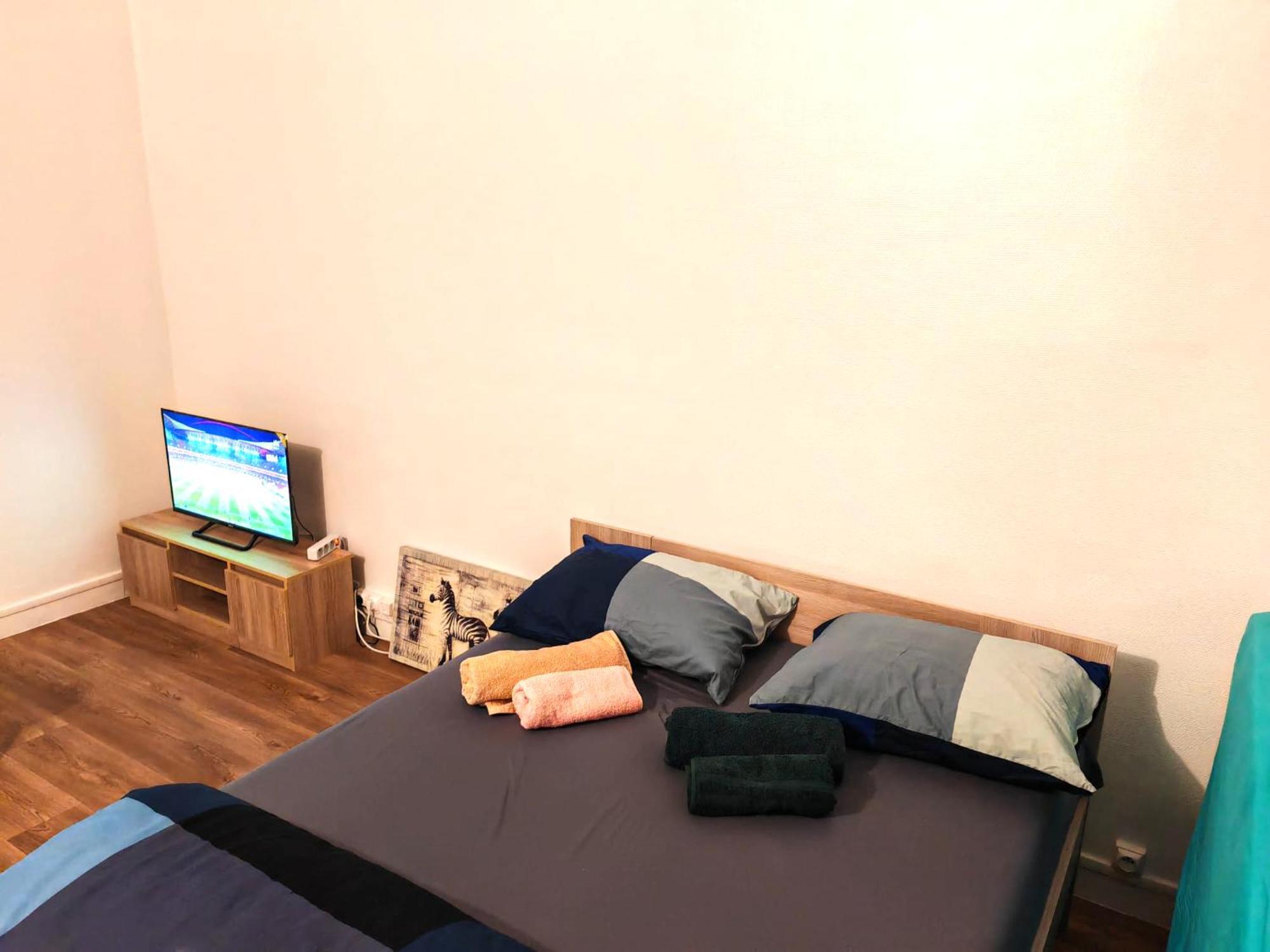 Apartamento F1 Equipe Avec Ascenseur, Parking Et Pres Des Transports Argenteuil Exterior foto
